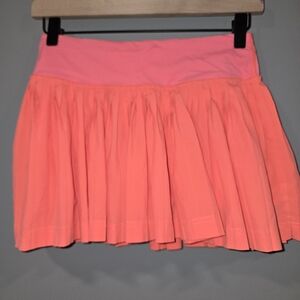 Lululemon Pleat to Street Skirt Skort Grapefruit Women's Sz 2 Excellent EUC D